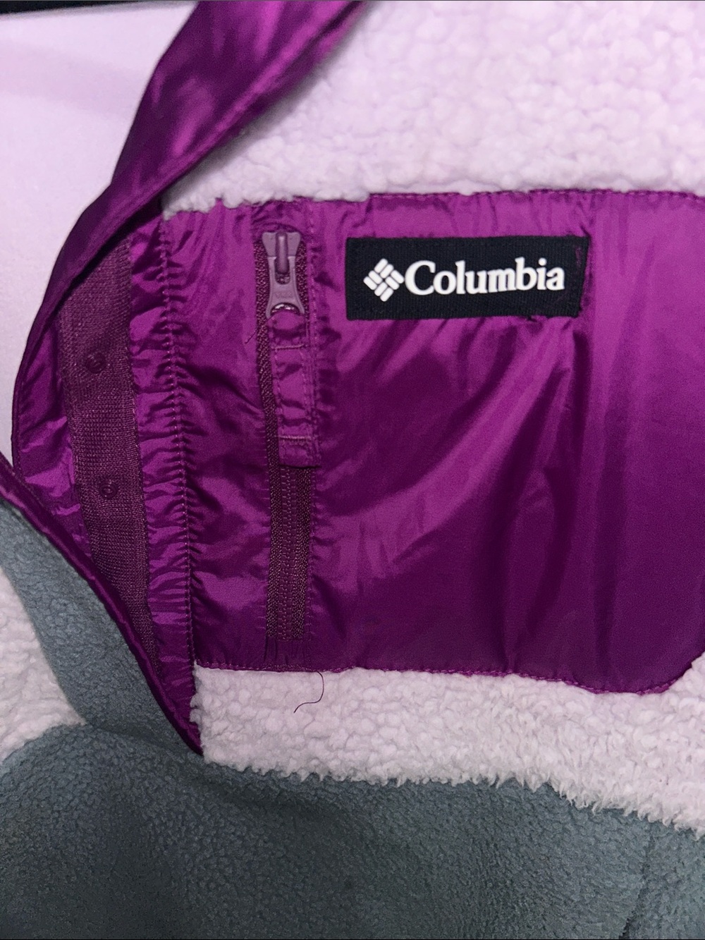Columbia Women’s Lodge Sherpa Fleece Colorblock Pullover Sweater Size Large - Picture 3 of 4